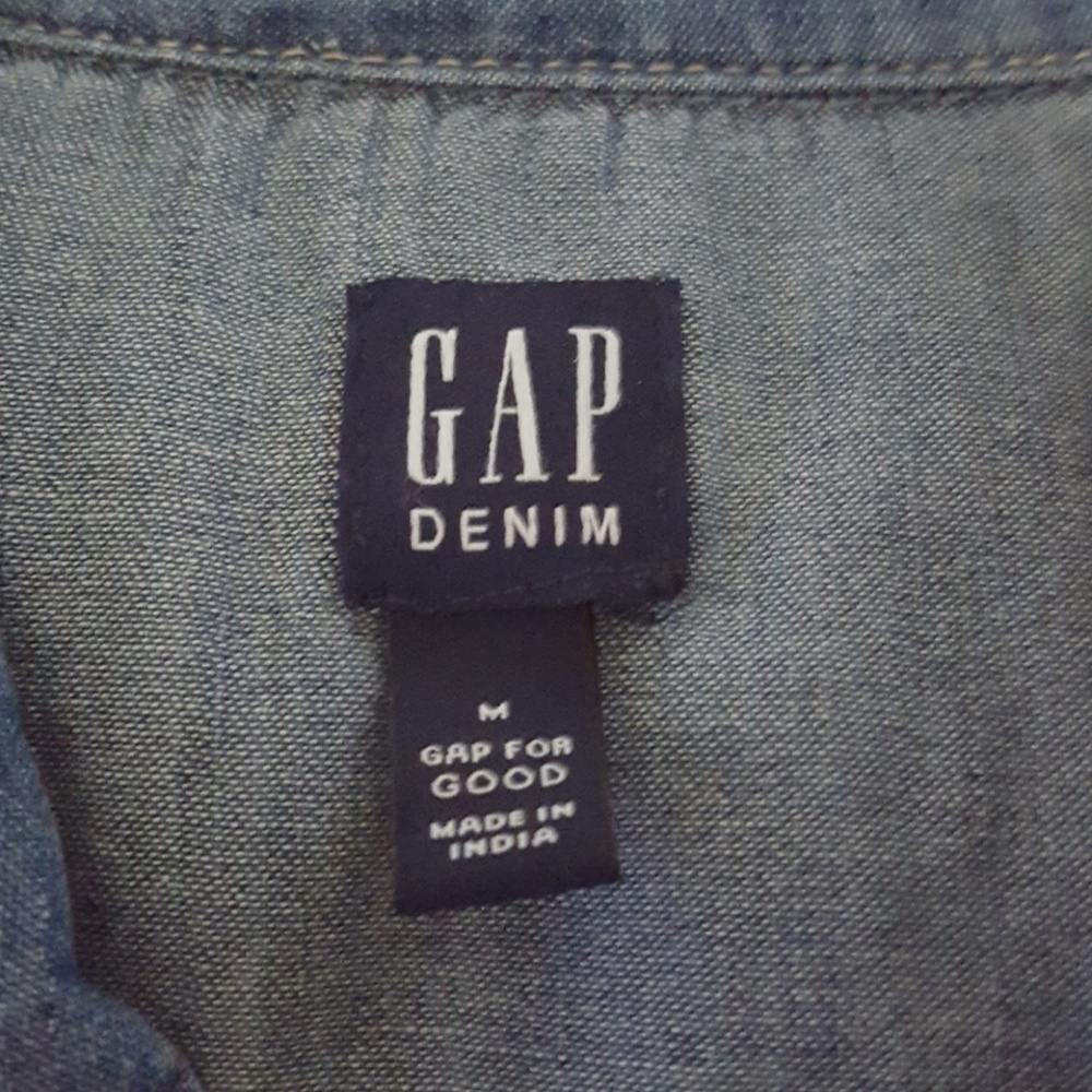 GAP denim pearl snap button down - Picture 2 of 6